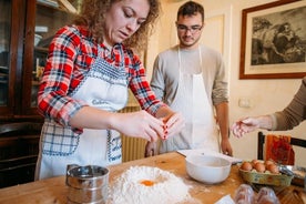 Privatkurs Pasta & Tiramisu bei Cesarina mit Verkostung in Viareggio