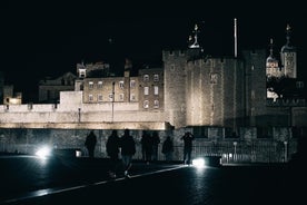 Tour dei fantasmi di Londra con crociera sul Tamigi