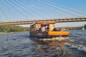 Warsaw: Evening Vistula Cruise with Welcome Drink