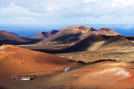 Fuerteventura에서 Lanzarote 화산 및 와인 지역 투어