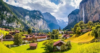 6-Day The Italian Lakes & Swiss Alps Explorer Small-Group Tour from Milan