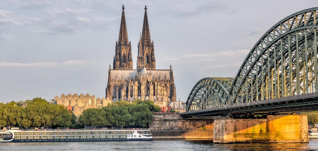 shutterstock_2546215221-min.jpg