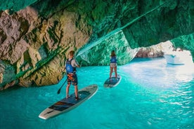 Passeio de paddleboard em Capri entre cavernas e praias