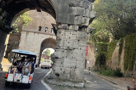 Excursão para grupos pequenos às Catacumbas de Roma e Via Ápia em carrinho de golfe