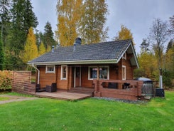 Peaceful log cabin in the country