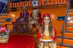 Dîner croisière dans le Bosphore à Istanbul avec spectacle turc