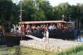 Croisière sur la rivière Kupa dans le bateau traditionnel Žitna lađa à Karlovac