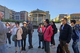 Private Tour durch Pamplona mit traditionellem Mittagessen.