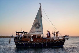 Porto: Tour on the Douro River in a Classic Boat