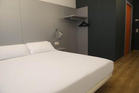 B&B HOTEL Girona 2