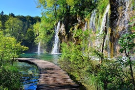 Plitvice-vatnaleiðsögn frá Split með aðgangsmiða innifalinn