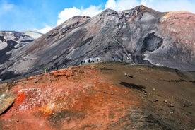 Mount Etna: Trek to 3000m with cable car and jeep