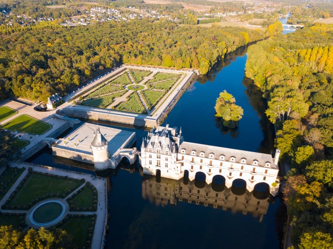 Photo of View of gorgeous medieval castle Chateau de Chenonceau on river Loire, France.