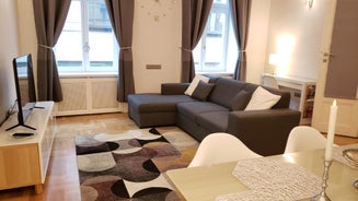 Supreme City Center Apartment