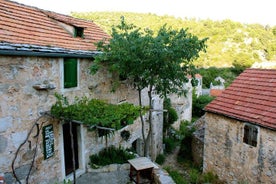 Hvar Charming Abandoned Village Small Group Tour og lokal middag