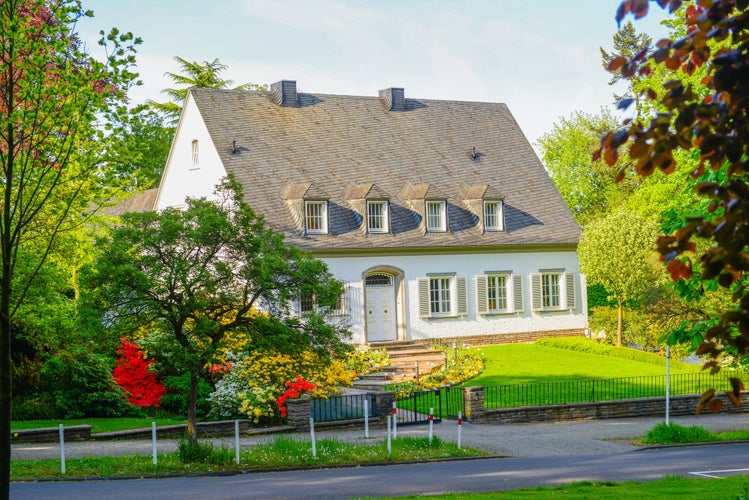 Amazing house with beautiful garden, Monchengladbach