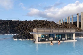 From Reykjavík: Blue Lagoon Premium Admission with Transfer