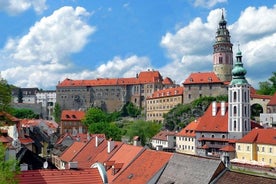 Privévervoer van Passau naar Praag met stopover in Cesky Krumlov