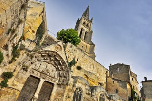 Photo of Bordeaux aerial panoramic view. Bordeaux is a port city on the Garonne river in Southwestern France.