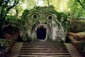 罗马游览 Bomarzo Caprarola 和 Calcata