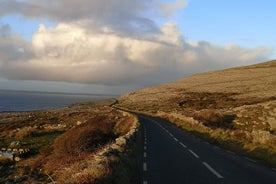 Burren and Cliffs of Moher koko päivän yksityinen kiertue Galwaysta