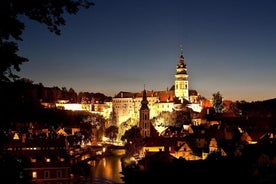 잘츠부르크에서 체스키 크룸 로프 (Cesky Krumlov)까지 매일 문을 연 셔틀 셔틀 서비스