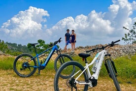 Aventura guiada em bicicleta elétrica pela ilha de Hvar