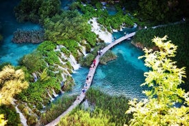 ザグレブからプリトヴィチェ湖へのプライベート日帰り旅行