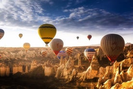 Tour di 2 giorni in Cappadocia da Alanya con pernottamento in hotel in grotta