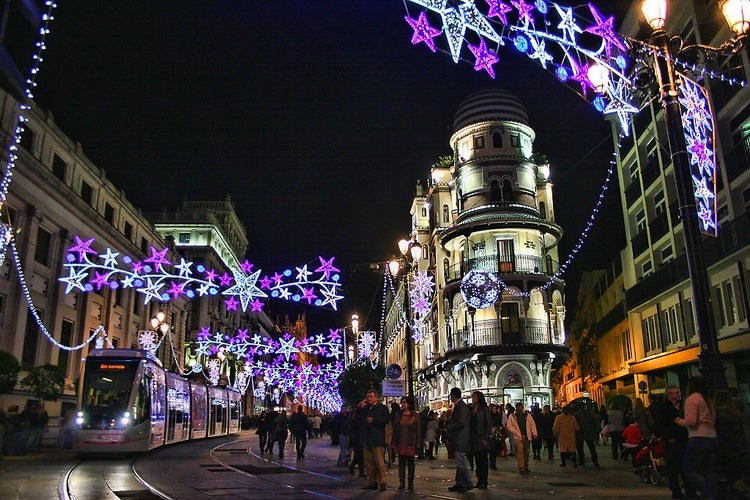 Seville_city_at_Christmas_night_(6570969587).jpg