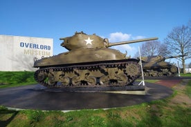 D-Day Unveiled: Museum & Mulberry Harbors Tour från Bayeux