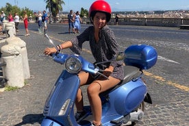 Tour by Vespa 