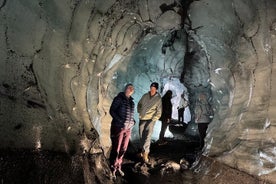 Aventura en la costa sur y la cueva de hielo de Katla desde Reikiavik en un 4x4