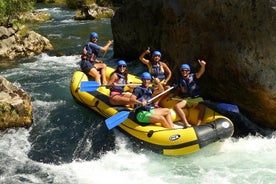 Raftingervaring in de kloof van de rivier de Cetina