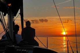 Marbella: Sunset Sailing Trip with Drinks and Snacks