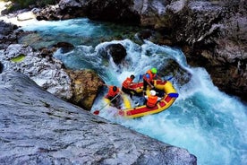 Tour largo de rafting en el río Tara