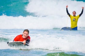 Lección de bodyboard de prueba en Newquay, Cornualles