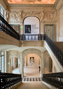 Stair hall (escalier d'honneur) of the Hôtel Salé