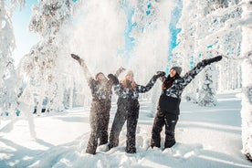 Levi: Verleih von Winterkleidung mit Schneestiefeln und Handschuhen