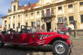 Vintage Cars Prague - Grand City Tour 150min / 1-6 pers. 2,5hrs