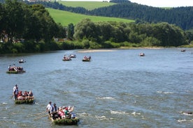 Rafting dans les gorges de la rivière Dunajec dans le sud de la Pologne, visite privée de Cracovie