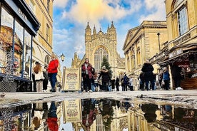 Small Group smartphone Bath Walking Tour around Bath