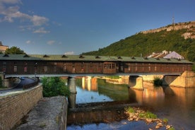 Entdecken Sie die Authentizität von Lovech in der Nähe der Wasserfälle und der Devetashka-Höhle