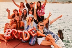 La Spezia: paseo en barco al atardecer con aperitivo Aperol spritz