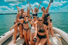 Fête d'anniversaire en bateau privé sur l'île de Sunj