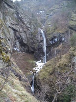 Ovcharchenski Waterfall