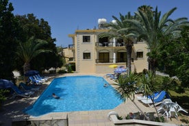 Odysseas and Eleni Hotel Apartments