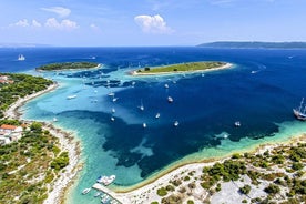 Excursão de meio dia dividida à Lagoa Azul, Naufrágio e Ilha Trogir