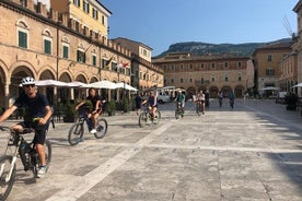 Spennandi E-Bike Tour meðal fegurð og sögu Ascoli