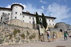 Viaje a la cata de vinos del castillo de Stanjel y almuerzo gourmet 4 platos desde Piran